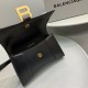 Balenciaga Hourglass Beltbag Nero Dupe Perfetta Cloni Firmate Balenciaga Hourglass Beltbag Nero imitazioni