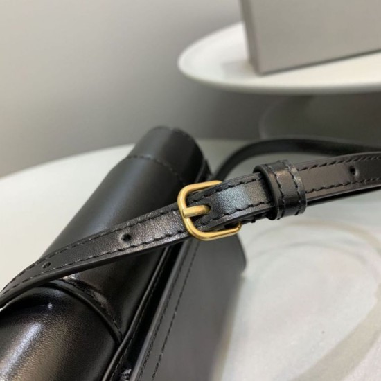 Balenciaga Hourglass Beltbag Nero Dupe Perfetta Cloni Firmate Balenciaga Hourglass Beltbag Nero imitazioni