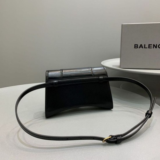 Balenciaga Hourglass Beltbag Nero Dupe Perfetta Cloni Firmate Balenciaga Hourglass Beltbag Nero imitazioni