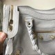 Balenciaga Classic Metallic Edge City Borse Imitazioni agnello con fessure per sabbiatura Beige Dupe Perfetta Cloni Firmate Balenciaga Classic Metallic Edge City Borse Imitazioni agnello con fessure per sabbiatura Beige imitazioni