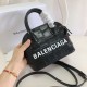 Imitazioni borse griffate a tracolla Balenciaga Ville XXS in pelle stampata coccodrillo nera Dupe Perfetta Cloni Firmate Imitazioni borse griffate a tracolla Balenciaga Ville XXS in pelle stampata coccodrillo nera imitazioni