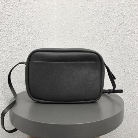 Borsa per fotocamera piccola Balenciaga Everyday liscia vitello nera Dupe Perfetta Cloni Firmate Borsa per fotocamera piccola Balenciaga Everyday liscia vitello nera imitazioni