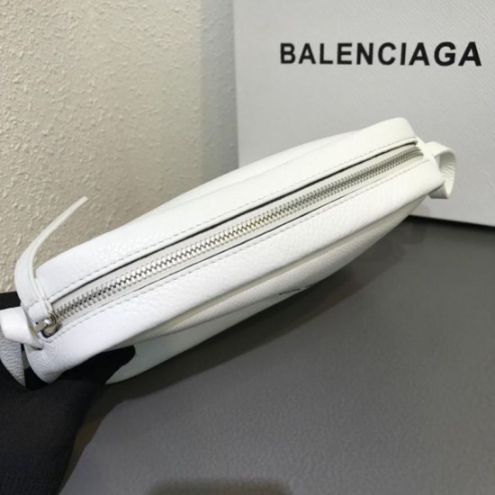 Borsa piccola per fotocamera Balenciaga Everyday liscia vitello beige Dupe Perfetta Cloni Firmate Borsa piccola per fotocamera Balenciaga Everyday liscia vitello beige imitazioni