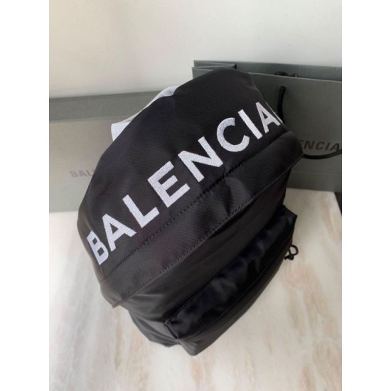 Zaino Ruota Balenciaga Nylon Nero Dupe Perfetta Cloni Firmate Zaino Ruota Balenciaga Nylon Nero imitazioni