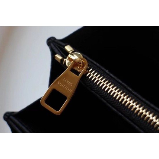 Pari replica Dettagli perfetti Portafoglio Louis Vuitton Crafty Zippy M69698 Dupe Perfetta Cloni Firmate Pari replica Dettagli perfetti Portafoglio Louis Vuitton Crafty Zippy M69698 imitazioni