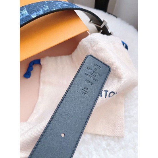 Dupe Alta gamma replica Louis Vuitton Initiales 40MM Cintura reversibile Damier Salt M0378Q imitazioni perfette Replica Alta gamma Louis Vuitton Initiales 40MM Cintura reversibile Damier Salt M0378Q Griffate