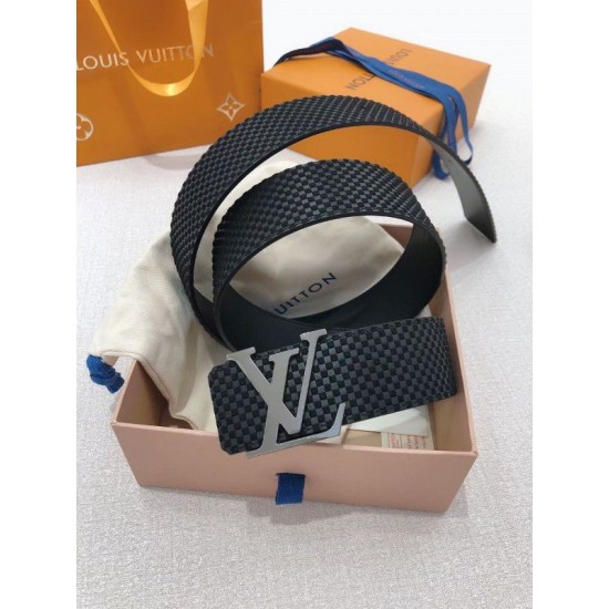 Replica Louis Vuitton Initiales 40MM Cintura reversibile Suede M6875P Griffate