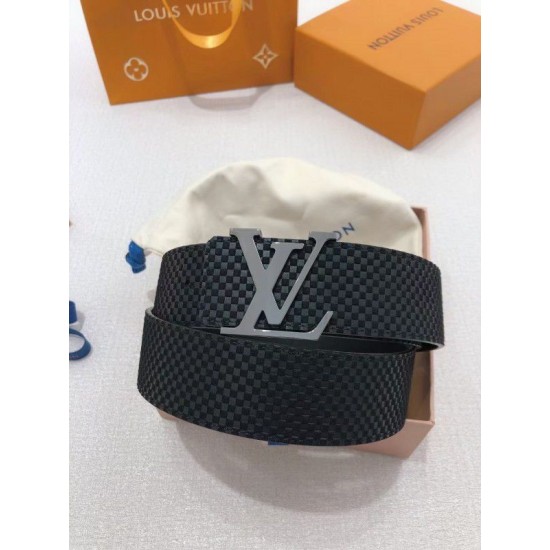 Replica Louis Vuitton Initiales 40MM Cintura reversibile Suede M6875P Griffate