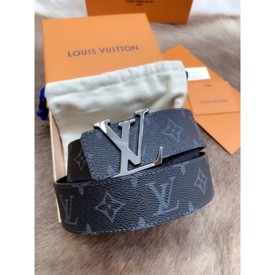 Dupe LV Initiales 40MM Cintura reversibile Monogram Eclipse M9043S imitazioni perfette Replica LV Initiales 40MM Cintura reversibile Monogram Eclipse M9043S Griffate