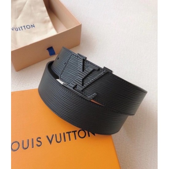 Dupe replica Louis Vuitton Initiales 40MM Cintura Epi Pelle M9229S imitazioni perfette Replica Louis Vuitton Initiales 40MM Cintura Epi Pelle M9229S Griffate