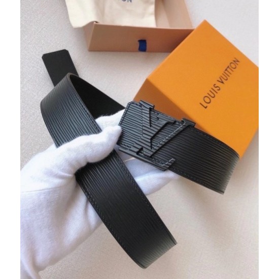 Dupe replica Louis Vuitton Initiales 40MM Cintura Epi Pelle M9229S imitazioni perfette Replica Louis Vuitton Initiales 40MM Cintura Epi Pelle M9229S Griffate