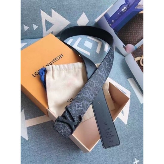 Dupe replica LV Shape 40MM Cintura reversibile Monogram Relief MP281V imitazioni perfette Replica LV Shape 40MM Cintura reversibile Monogram Relief MP281V Griffate
