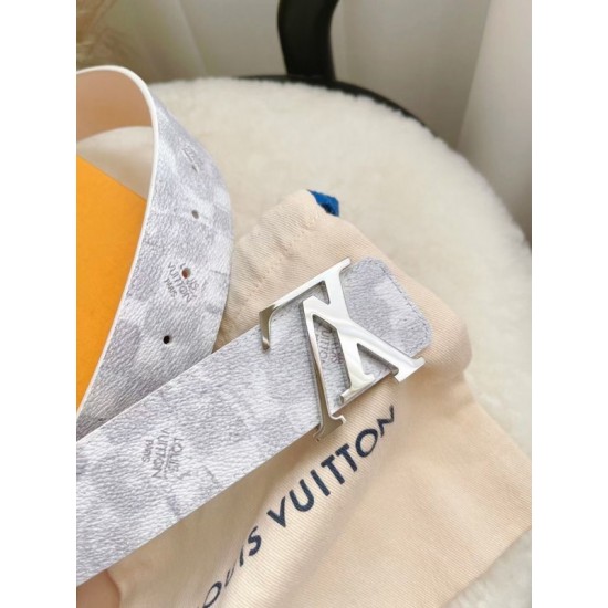 Dupe LV Initiales 40MM Cintura reversibile Damier Salt MP300V imitazioni perfette Replica LV Initiales 40MM Cintura reversibile Damier Salt MP300V Griffate