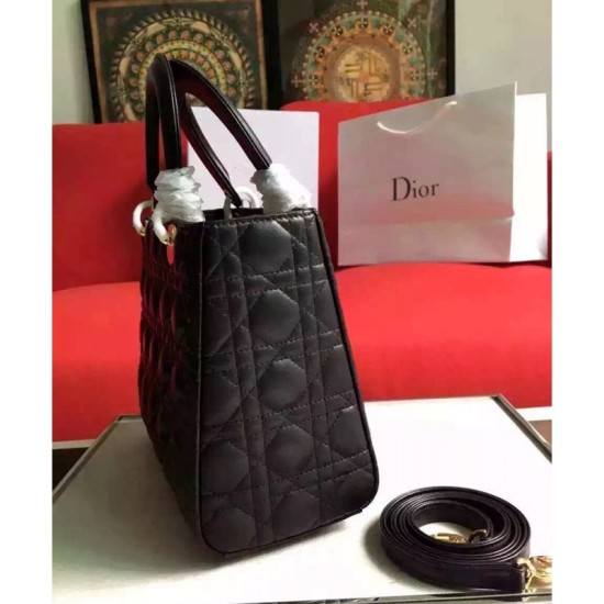 Replica Dior Lady Dior Medium Classic Tote Borse Con agnello nero Dior Lady Dior Medium Classic Tote Borse Con agnello nero imitazioni perfette