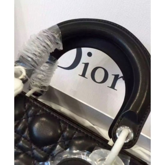 Replica Dior Lady Dior Medium Classic Tote Borse Con agnello nero Dior Lady Dior Medium Classic Tote Borse Con agnello nero imitazioni perfette