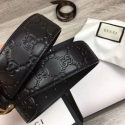 Cintura Signature uomo con fibbia G, hardware 411924 nero oro Cintura Signature uomo con fibbia G, hardware 411924 nero oro