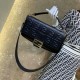 Replica Borsa baguette grande con logo FF nera Outlet Borsa baguette grande con logo FF nera imitazioni perfette
