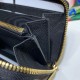 Replica Borsa Portafoglio Zumi in pelle granulosa con cerniera 570661 nero Outlet replica Portafoglio Zumi in pelle granulosa con cerniera 570661 nero imitazioni perfette