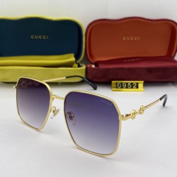 GG0952 Occhiali da sole quadrati 01 GG0952 Occhiali da sole quadrati 01