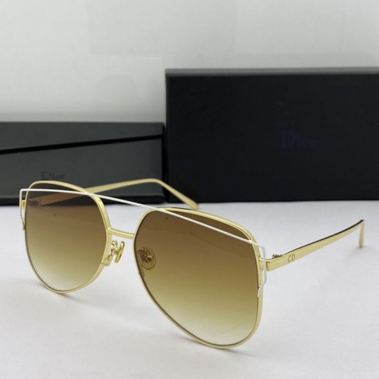 Dupe Occhiali da sole quadrati sfumati Dior Diorstellaire argento imitazioni perfette Replica Occhiali da sole quadrati sfumati Dior Diorstellaire argento Griffate