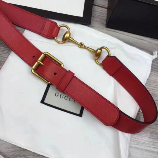 Replica Cintura in pelle con morsetto rosso 488939 Outlet Cintura in pelle con morsetto rosso 488939 imitazioni perfette