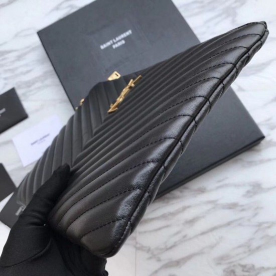 Replica Dettagli perfetti YSL Saint Laurent Custodia per tablet Monogram Matelasse nera Outlet Dettagli perfetti YSL Saint Laurent Custodia per tablet Monogram Matelasse nera imitazioni perfette
