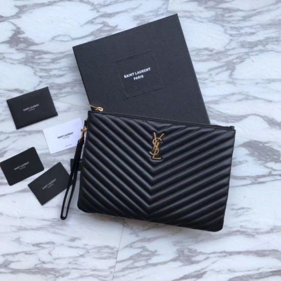 Replica Dettagli perfetti YSL Saint Laurent Custodia per tablet Monogram Matelasse nera Outlet Dettagli perfetti YSL Saint Laurent Custodia per tablet Monogram Matelasse nera imitazioni perfette