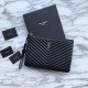 Replica Dettagli perfetti YSL Saint Laurent Custodia per tablet Monogram Matelasse nera Outlet Dettagli perfetti YSL Saint Laurent Custodia per tablet Monogram Matelasse nera imitazioni perfette
