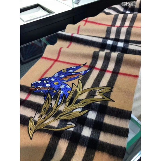 Riproduzione Fedele replica Sciarpa Classic Cashmere con Cammelli Motivi imitazioni Replica Alta Qualità Sciarpa Classic Cashmere con Cammelli Motivi