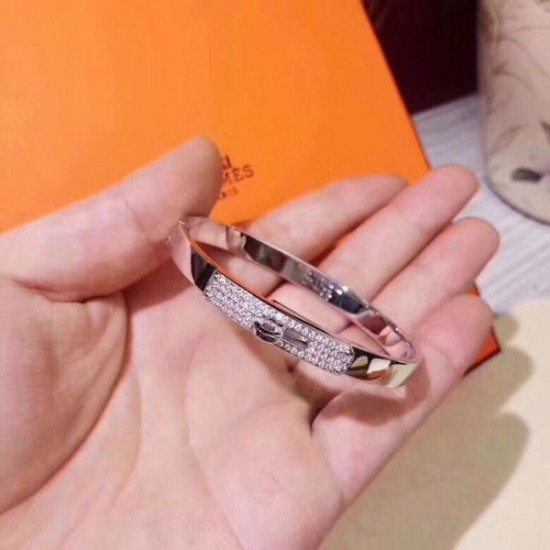 Bracciale Hermes Kelly Piccolo in argento con diamanti Dupe Perfetta Cloni Firmate Bracciale Hermes Kelly Piccolo in argento con diamanti imitazioni