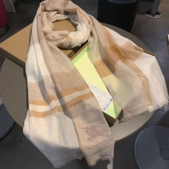 Replica Borsa Scialle in seta cashmere a quadri Burberry 80 x 200 marrone Outlet replica Scialle in seta cashmere a quadri Burberry 80 x 200 marrone imitazioni perfette