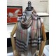Replica Scialle in cashmere con motivo check classico Burberry marrone Outlet Scialle in cashmere con motivo check classico Burberry marrone imitazioni perfette