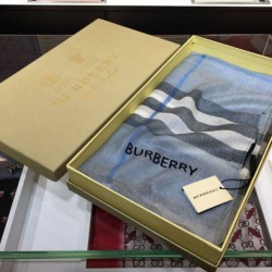 Scialle in cashmere check classico Burberry blu imitazioni perfette