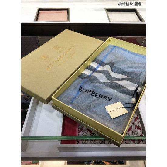 Scialle in cashmere check classico Burberry blu imitazioni perfette