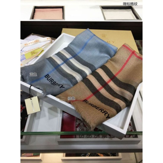 Scialle in cashmere check classico Burberry blu imitazioni perfette