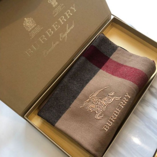 Replica Scialle in cashmere con motivo check classico Burberry 70 x 200 marrone Outlet Scialle in cashmere con motivo check classico Burberry 70 x 200 marrone imitazioni perfette