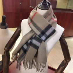 Replica Borsa Sciarpa Burberry classica in cashmere double face 30 x 168 Marrone Outlet replica Sciarpa Burberry classica in cashmere double face 30 x 168 Marrone imitazioni perfette