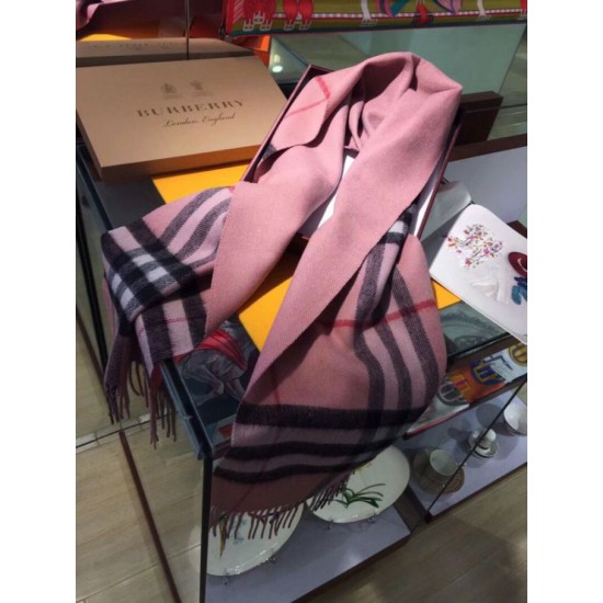 Replica Borsa Sciarpa Burberry classica in cashmere double face 30 x 168 Rosa Outlet replica Sciarpa Burberry classica in cashmere double face 30 x 168 Rosa imitazioni perfette