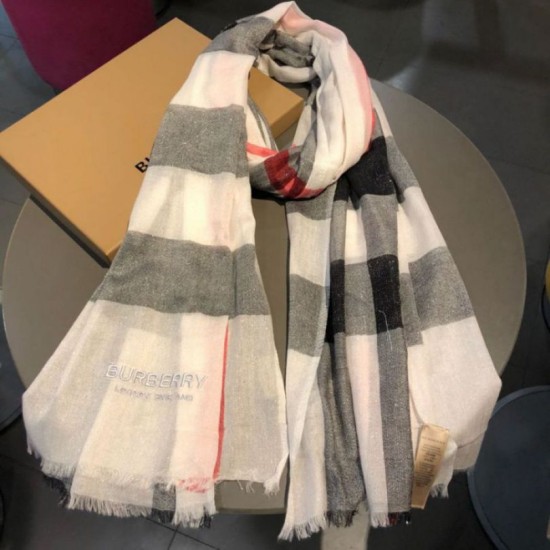 Replica Scialle in cashmere con motivo check classico Burberry 75 x 205 bianco Outlet Scialle in cashmere con motivo check classico Burberry 75 x 205 bianco imitazioni perfette