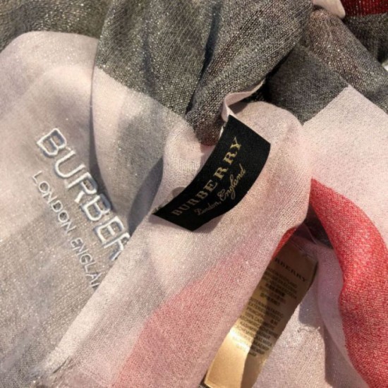 Replica Borsa Scialle in cashmere con motivo check classico Burberry 75 x 205 rosa Outlet replica Scialle in cashmere con motivo check classico Burberry 75 x 205 rosa imitazioni perfette