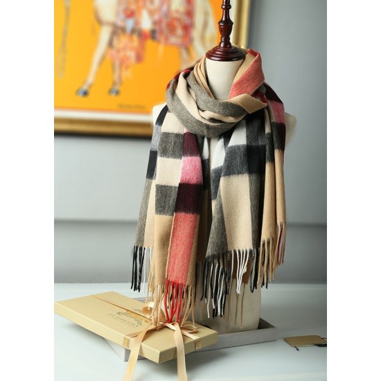 Replica Pari Scialle in cashmere con motivo check classico Burberry 70 x 200 marrone Outlet Pari replica Scialle in cashmere con motivo check classico Burberry 70 x 200 marrone imitazioni perfette