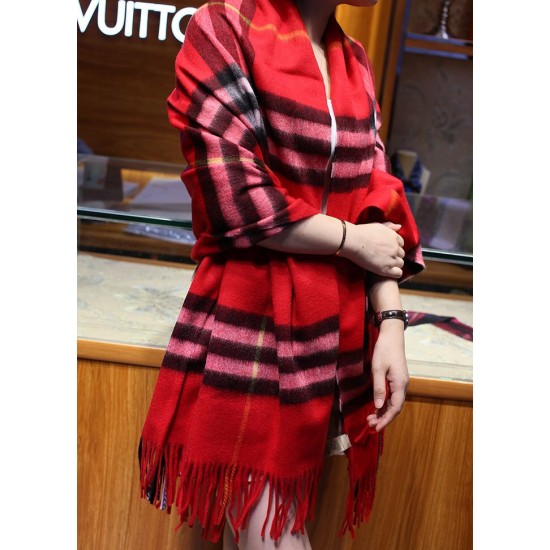 Replica Scialle in cashmere con motivo check classico Burberry 70 x 200 rosso Outlet Scialle in cashmere con motivo check classico Burberry 70 x 200 rosso imitazioni perfette