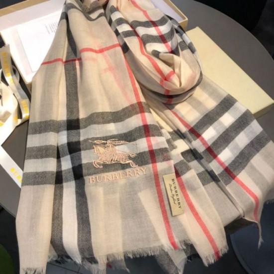 Replica Borsa Scialle Burberry Classic Horse Cashmere Beige Outlet replica Scialle Burberry Classic Horse Cashmere Beige imitazioni perfette