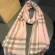 Replica Alta gamma Scialle in cashmere con motivo check classico Burberry 70 x 220 rosa Outlet Alta gamma replica Scialle in cashmere con motivo check classico Burberry 70 x 220 rosa imitazioni perfette