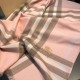 Replica Alta gamma Scialle in cashmere con motivo check classico Burberry 70 x 220 rosa Outlet Alta gamma replica Scialle in cashmere con motivo check classico Burberry 70 x 220 rosa imitazioni perfette