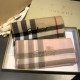 Replica Alta gamma Scialle in cashmere con motivo check classico Burberry 70 x 220 rosa Outlet Alta gamma replica Scialle in cashmere con motivo check classico Burberry 70 x 220 rosa imitazioni perfette