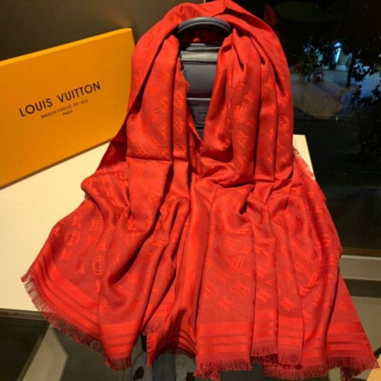 Replica Monogram Classic Shine Shawl 140 rosso Outlet Monogram Classic Shine Shawl 140 rosso imitazioni perfette