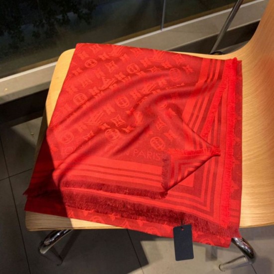 Replica Monogram Classic Shine Shawl 140 rosso Outlet Monogram Classic Shine Shawl 140 rosso imitazioni perfette