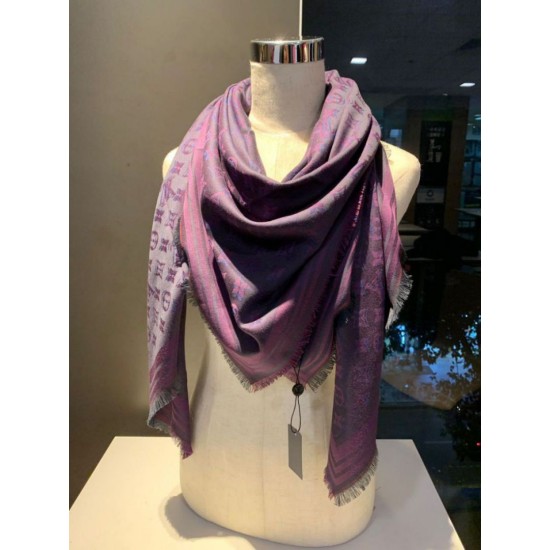 Replica Monogram Classic Shine Shawl 140 viola Outlet Monogram Classic Shine Shawl 140 viola imitazioni perfette