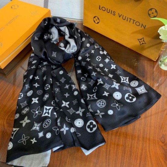Replica falso Sciarpa in cashmere con monogramma pop gigante Gay Outlet falso Sciarpa in cashmere con monogramma pop gigante Gay imitazioni perfette